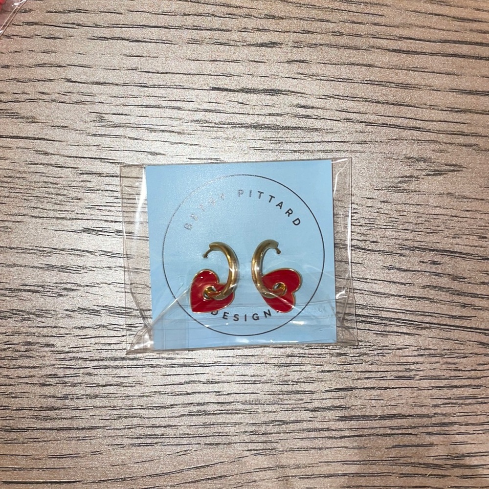 Betsy Pittard Bessie heart earrings